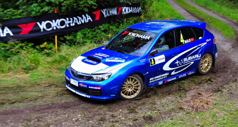 Max Christensen i sin hurtige Subaru, inden han udgik i det seneste DM-rally. Han har ikke råd til flere uheld.